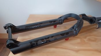 Used Fox 38 Factory 170 mm Fork 2024 bike — image 4 of 11