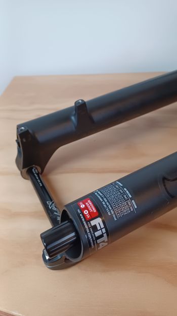 Used Fox 38 Factory 170 mm Fork 2024 bike — image 5 of 11