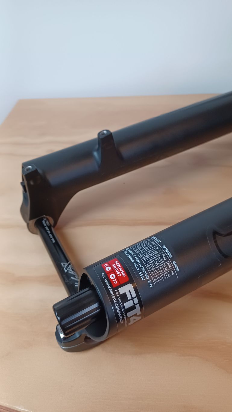 Used Fox 38 Factory 170 mm Fork 2024 bike — image 5 of 11