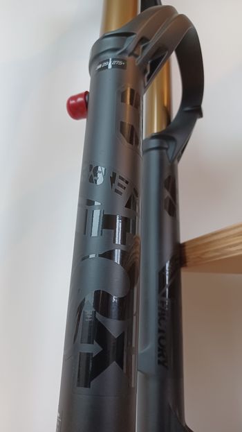 Used Fox 38 Factory 170 mm Fork 2024 bike — image 10 of 11