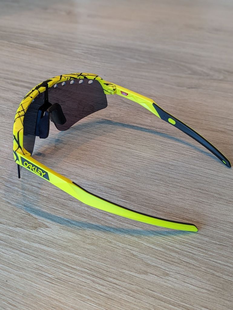 Used Oakley Sutro Lite Sweep TDF Limited Edition bike — image 3 of 6