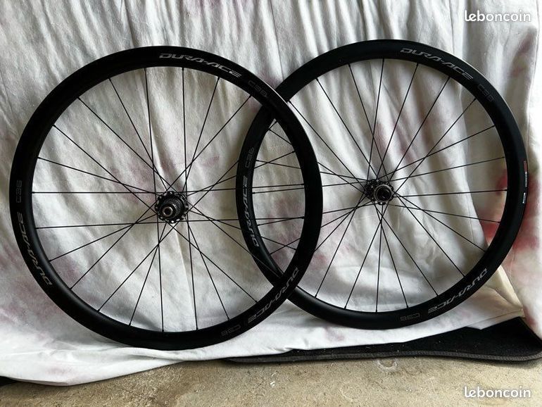 Used Shimano Roues Dura Ace C36 OU C50 neuves à boyaux bike — image 5 of 5
