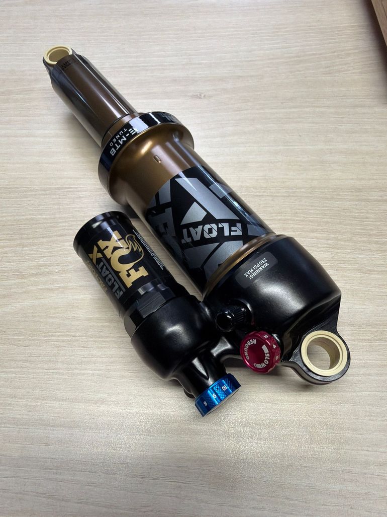 Used Fox Float Factory bike — image 2 of 3