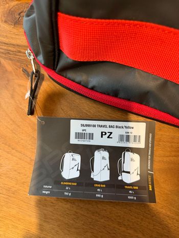 Used La Sportiva Travel Bag Black/Yellow 2026 bike — image 4 of 6