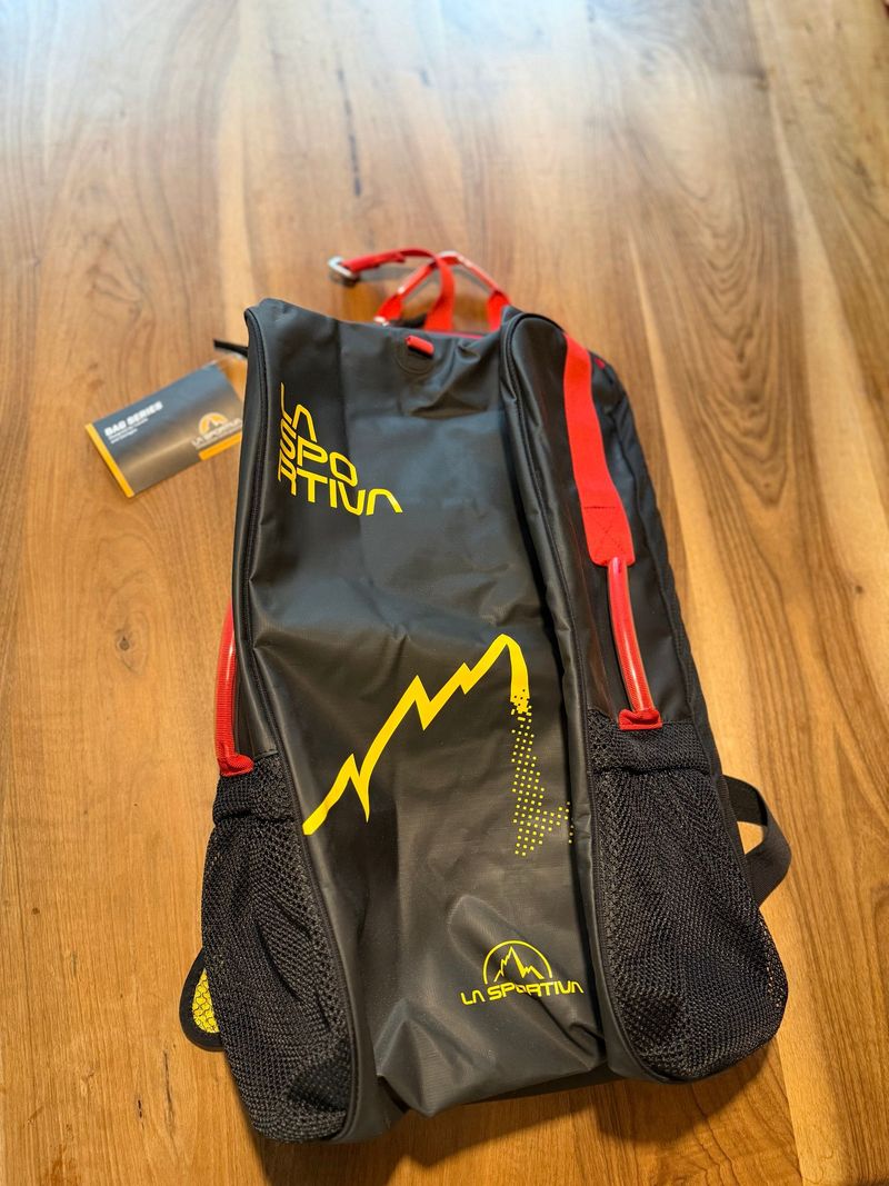 Gebrauchtes La Sportiva Travel Bag Black/Yellow 2026 Hiking