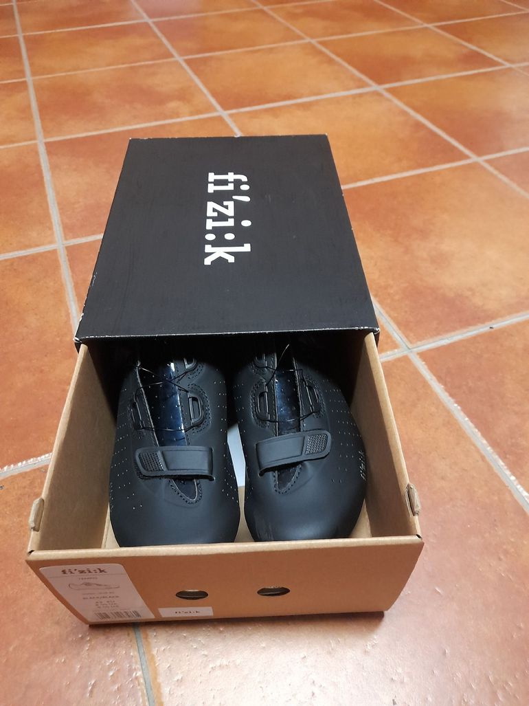 Used Fizik Tempo talla 43 2025 bike — image 6 of 9