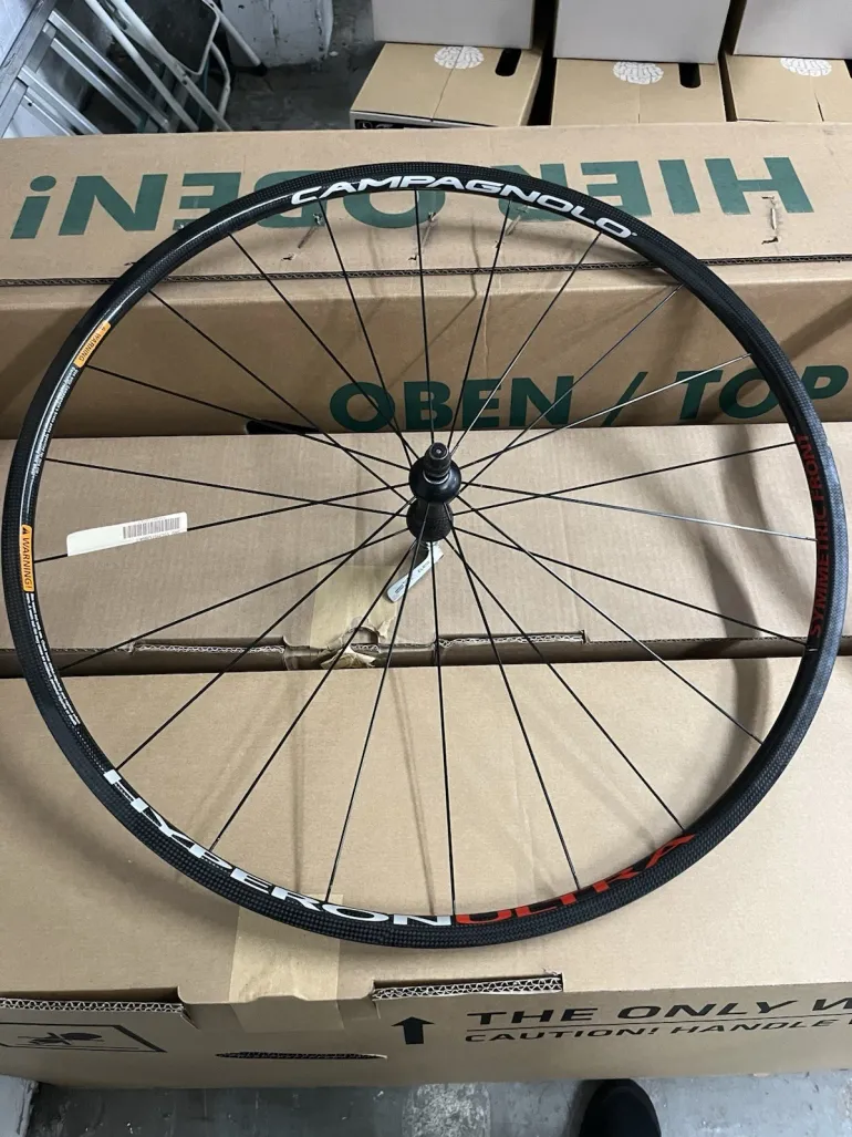 Used Campagnolo Hyperon Ultra Tubular Wheelset 2008 bike — image 2 of 6