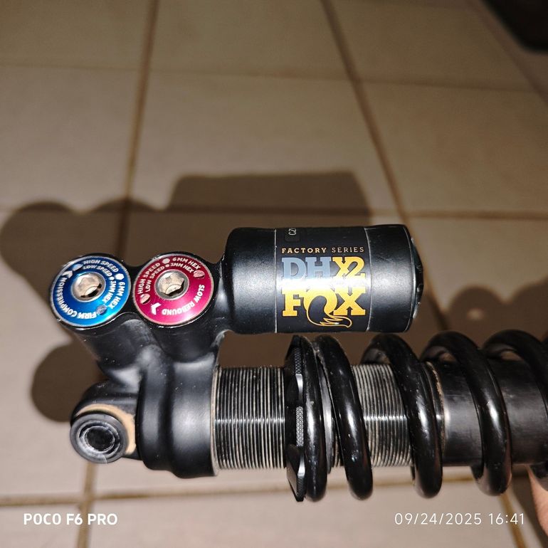 Used Fox DHX2 2016 bike — image 4 of 4