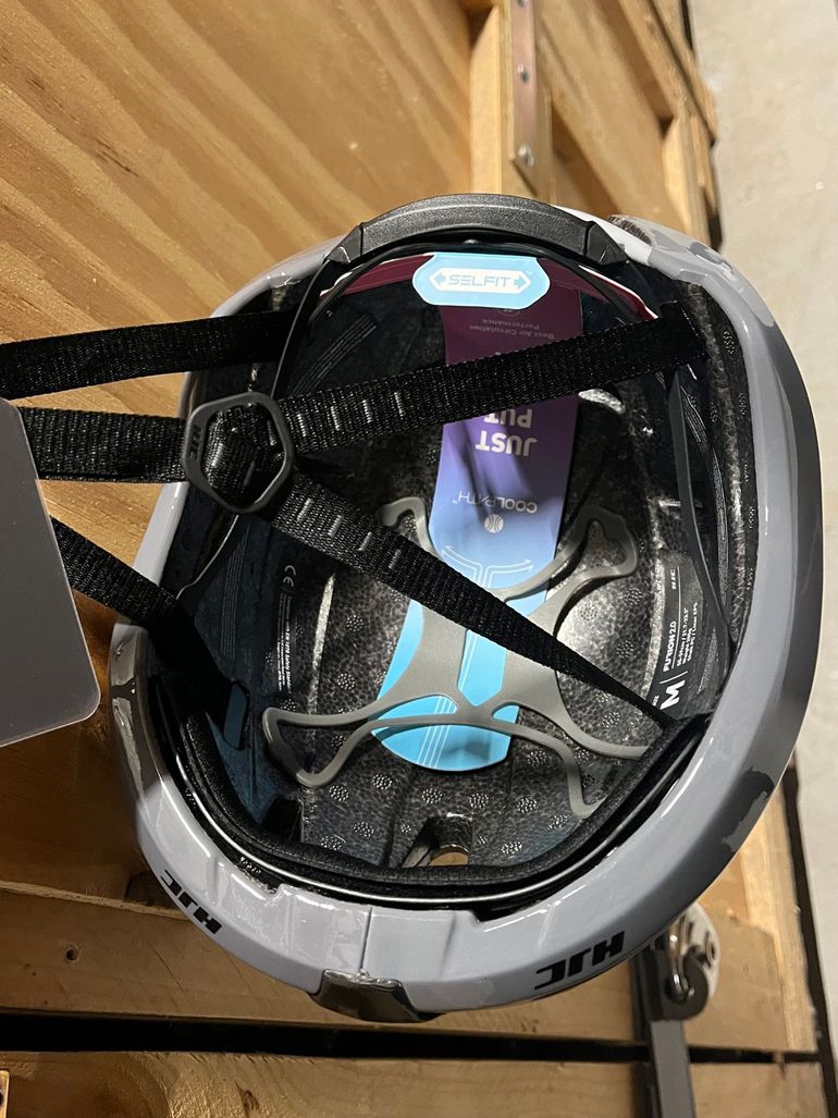 Used Hjc Furion 2.0 Helmet 2024 bike — image 10 of 20