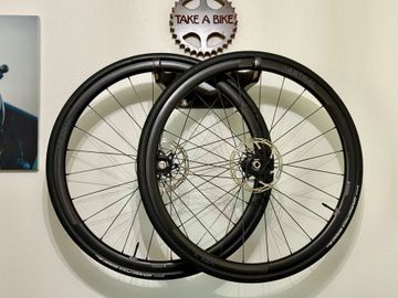 Used astral Veil3 Carbon Wheelset with White Industries CLD Hubs 2025 Wheels