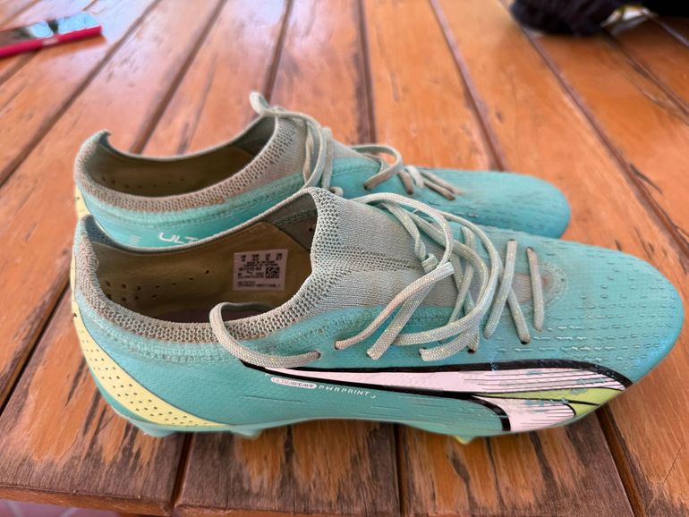 Used Puma Calcio Shoes bike — image 1 of 3