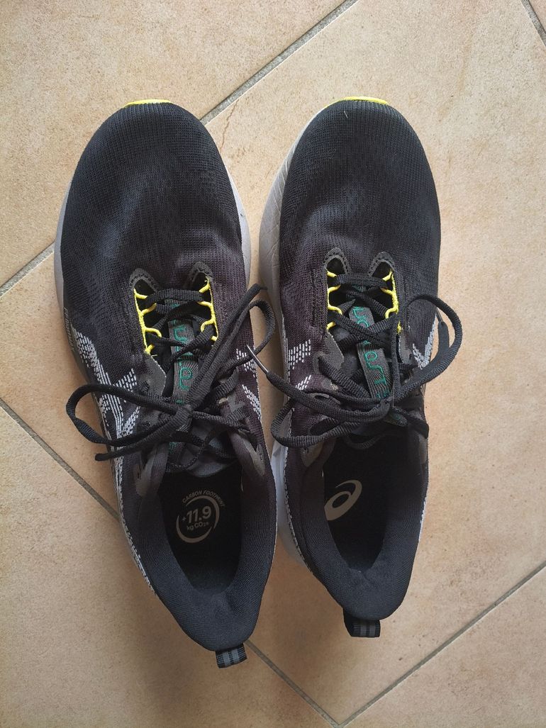 Used Asics Novablast 5 tg.45 2025 bike — image 1 of 8