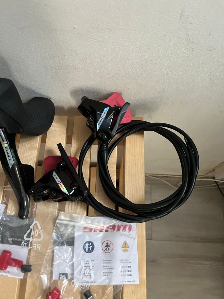 Used Sram Force AXS D2 Disc bike — image 15 of 16