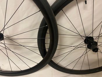 Used Dt Swiss R 470 Wheelset bike — image 2 of 6