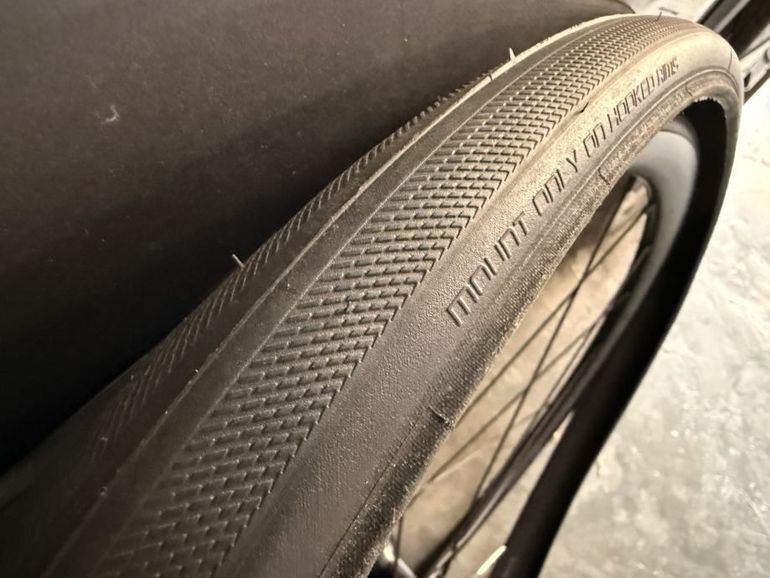 Used Dt Swiss R470 Wheelset bike — image 2 of 5