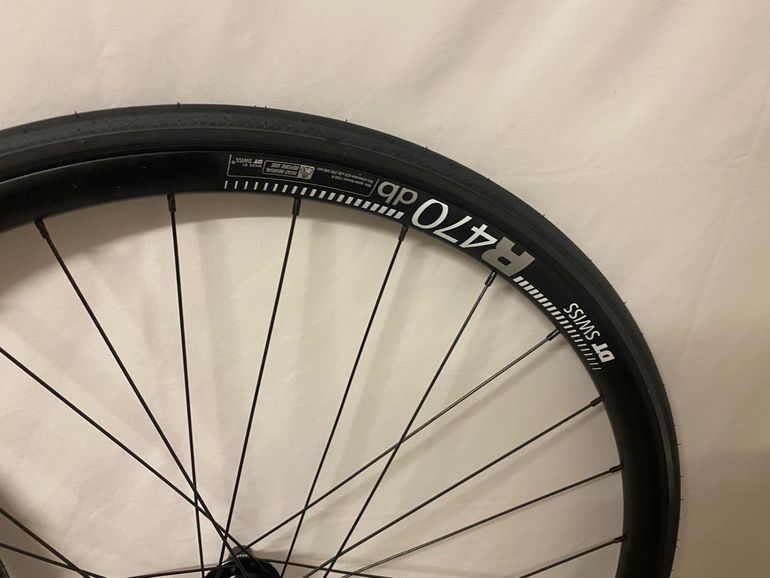 Used Dt Swiss R470 Wheelset bike — image 5 of 6