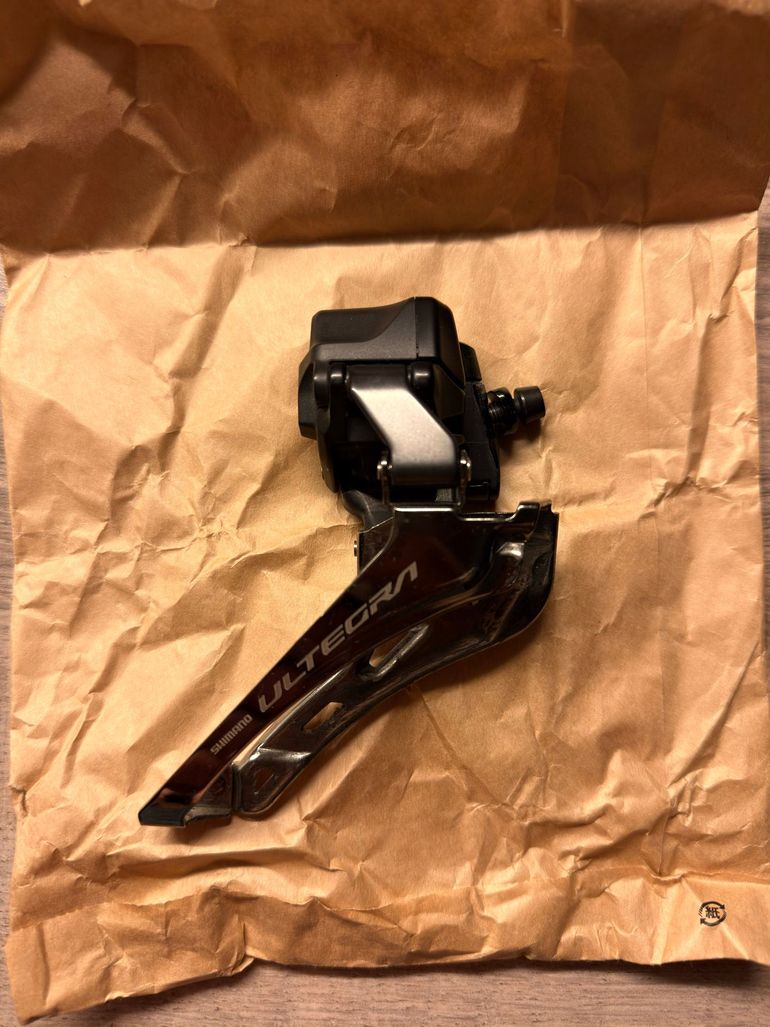 Used Shimano Ultegra Di2 Unwerfer 2022 bike — image 1 of 5