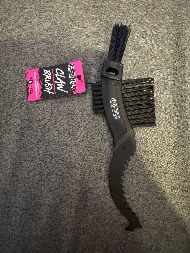 Used MUC-OFF drivetrain cleaner 500ml 2026 bike — image 2 of 4