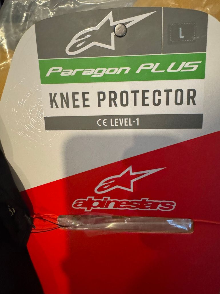 Used Alpinestars Kneepad 2025 bike — image 6 of 8