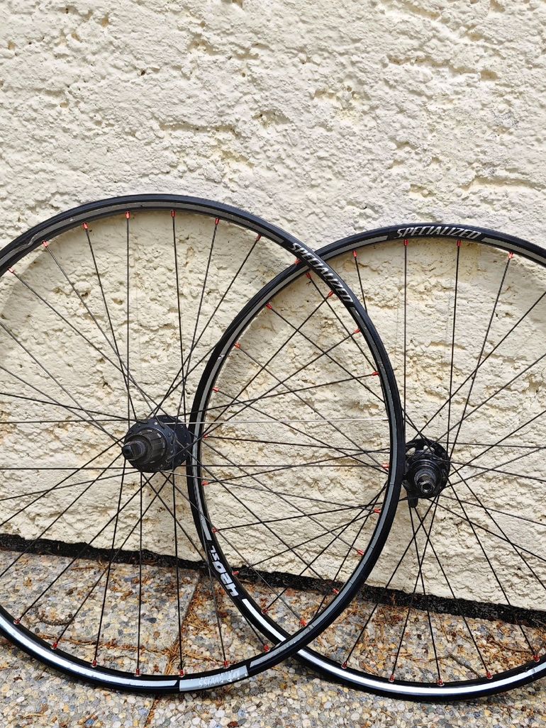 Used Dt Swiss Specialized 26 Zoll Laufradsatz bike — image 1 of 7