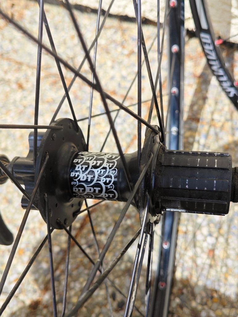 Used Dt Swiss Specialized 26 Zoll Laufradsatz bike — image 3 of 7