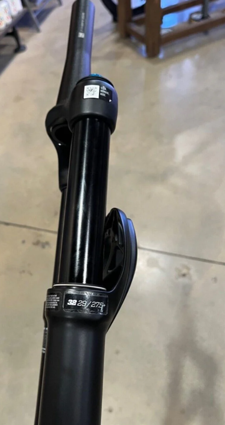 Used Fox 32 Float Rhythm 29" Fork 2022 bike — image 2 of 4