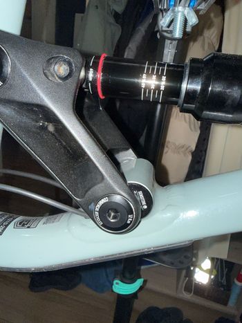 Used RockShox Deluxe Select 2024 bike — image 6 of 6