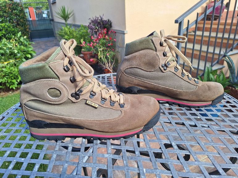 Used Acros Scarponcini Montagna Gore-Tex Suola Vibram Taglia 10.5 2022 bike — image 2 of 5