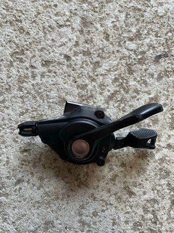Used Shimano SL-M8100-R 12-speed bike — image 3 of 3