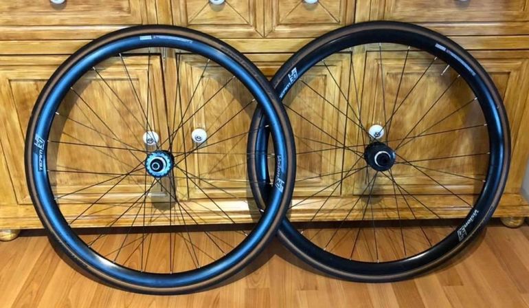 Used Vision TC30 Carbon Disc bike — image 1 of 3