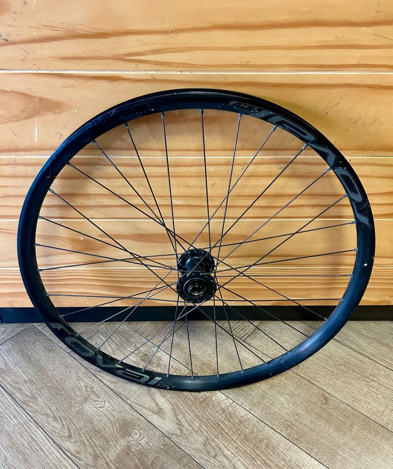 Used RockShox Rock Shox Boxxer 180mm bike — image 6 of 7