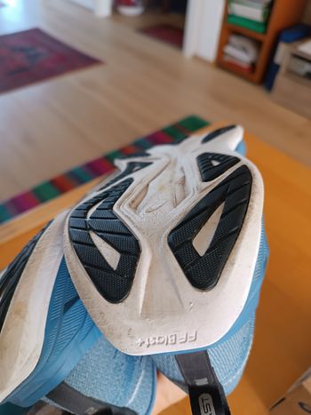 Used Asics Superblast 2 2025 bike — image 5 of 9
