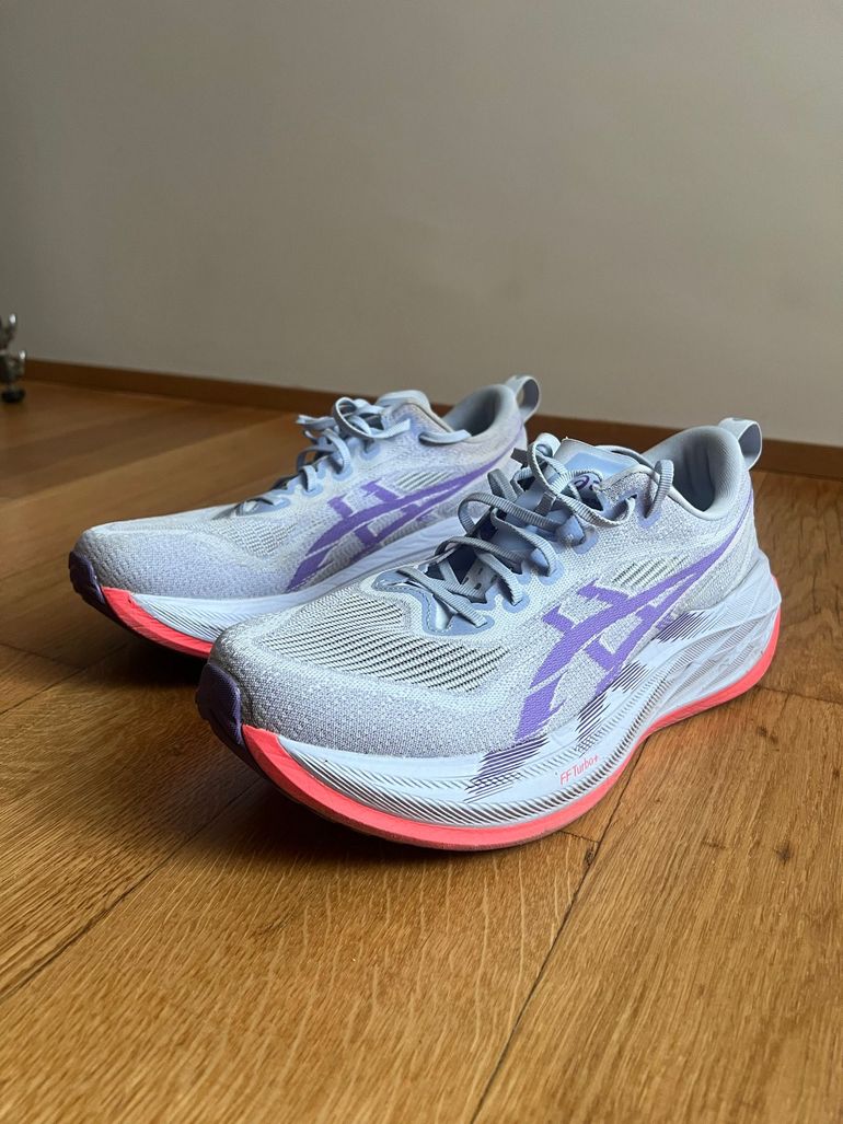 Used Asics Superblast 2 2025 bike — image 2 of 2