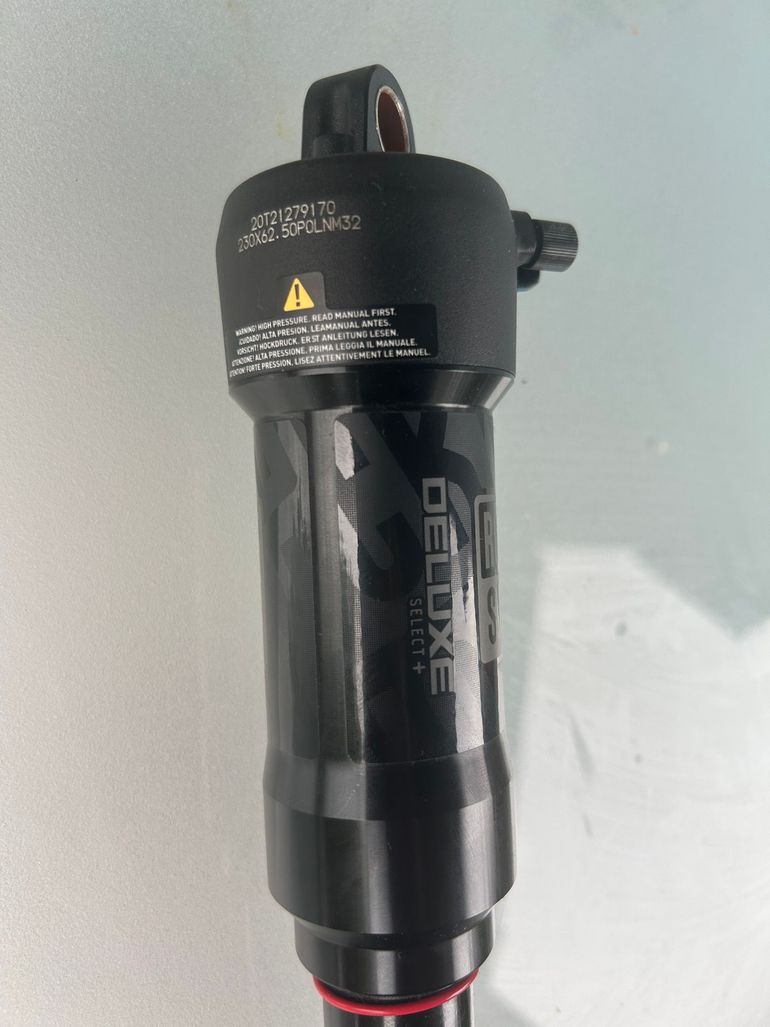 Used RockShox Deluxe select plus 2023 bike — image 2 of 3