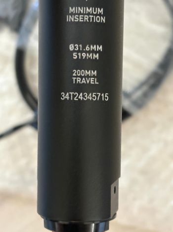 Used RockShox Reverb Stealth C1 2024 bike — image 2 of 4