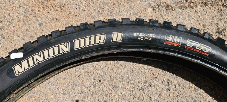Used Maxxis minion dhr II 2026 bike — image 1 of 4