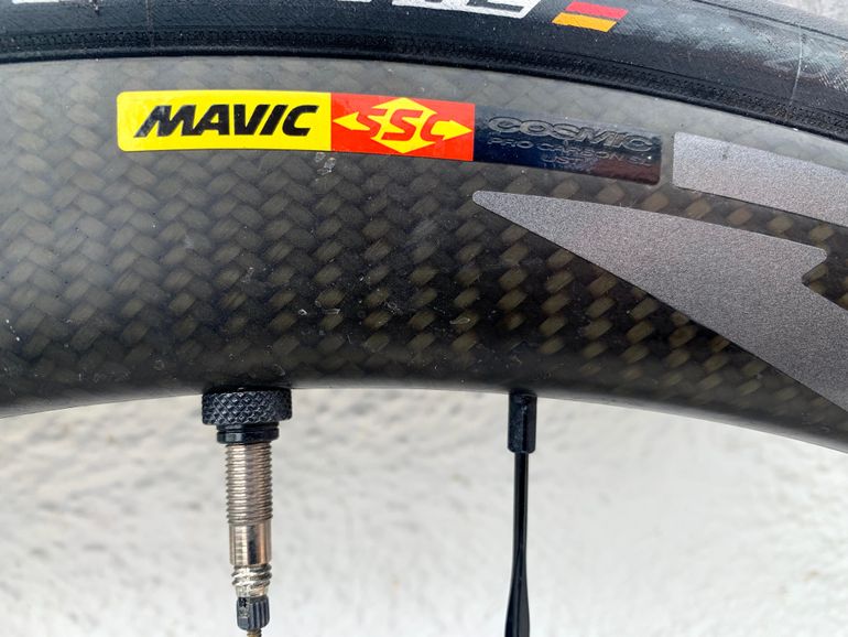 Used Mavic Cosmic Pro Carbon SL UST Disc (Shimano) 2020 bike — image 4 of 15