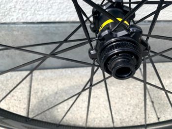 Used Mavic Cosmic Pro Carbon SL UST Disc (Shimano) 2020 bike — image 10 of 15