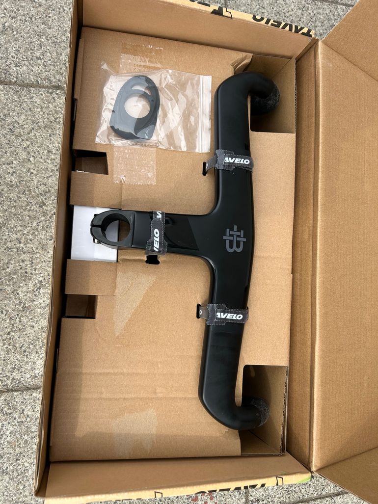 Used Black Inc Integrated Aero Barstem AB02 2025 bike — image 11 of 11