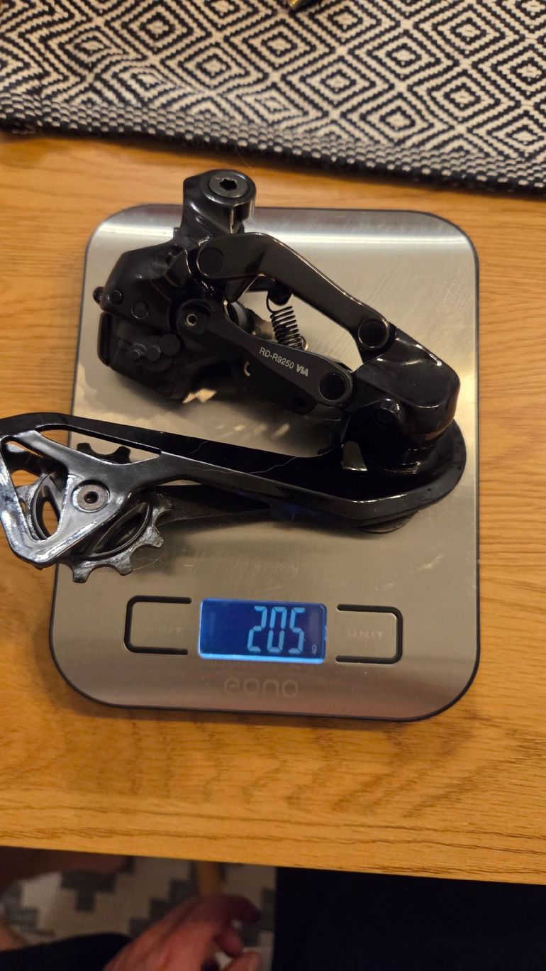 Used Shimano Dura-Ace R9270 12-Speed Di2 Groupset 2025 bike — image 15 of 16