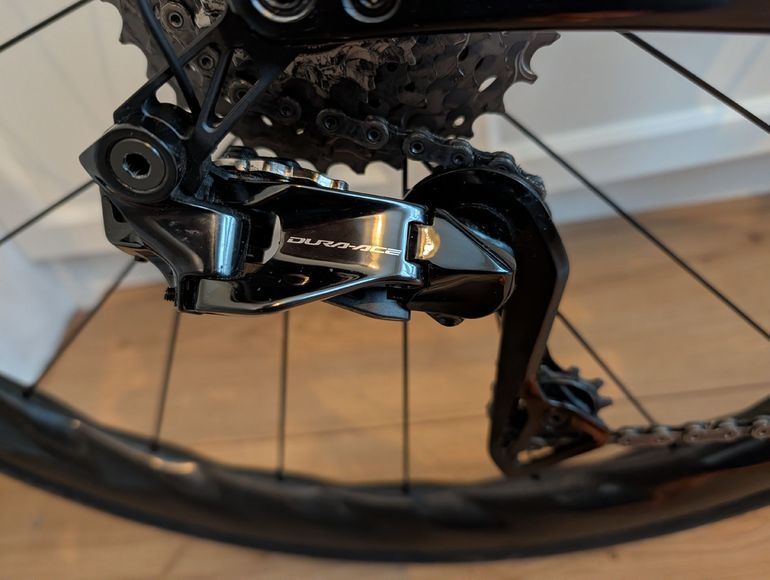 Used Shimano Dura-Ace R9270 12-Speed Di2 Groupset 2025 bike — image 4 of 16