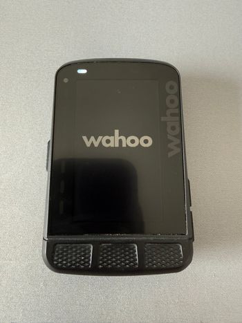 Used Wahoo ELEMNT ROAM v1 GPS Bike Computer 2023 bike