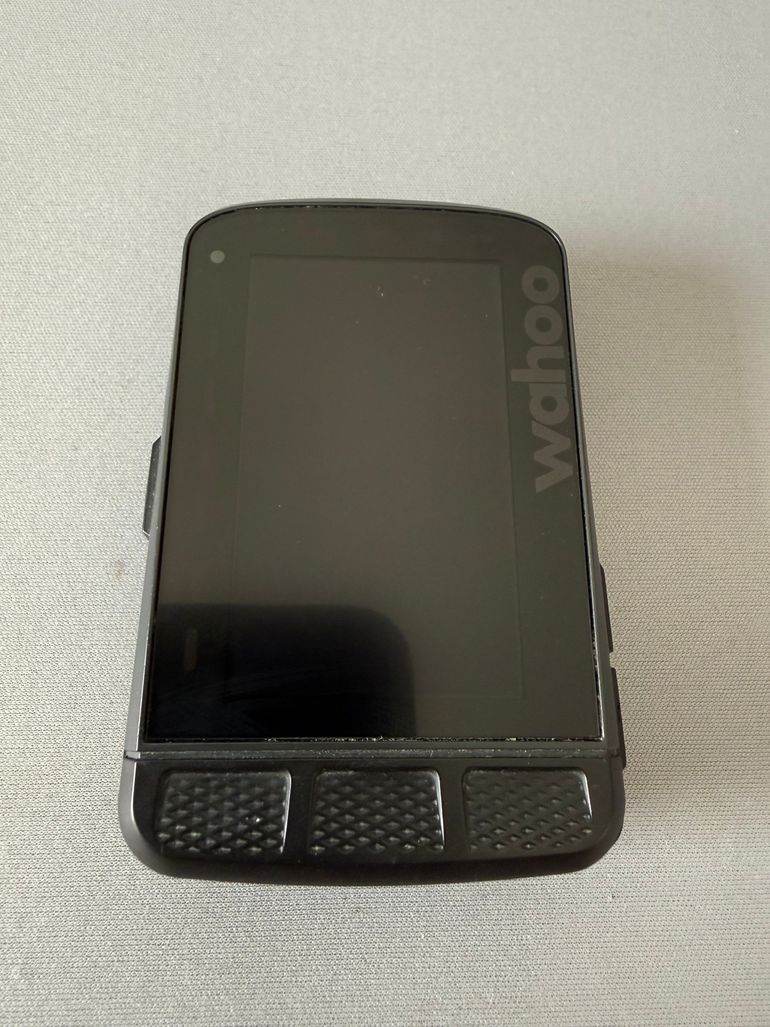Used Wahoo ELEMNT ROAM v1 GPS Bike Computer 2023 bike — image 4 of 7