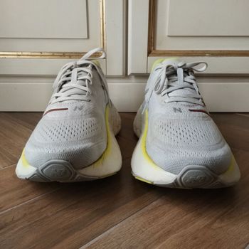 Used New Balance More v4 Fresh Foam X bike — image 4 of 12