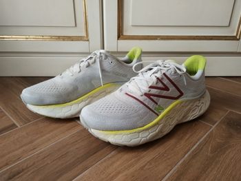 Used New Balance More v4 Fresh Foam X bike — image 6 of 12