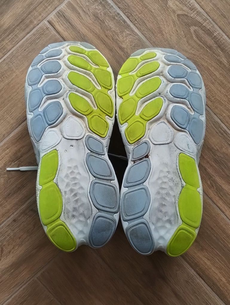 Used New Balance More v4 Fresh Foam X bike — image 3 of 12