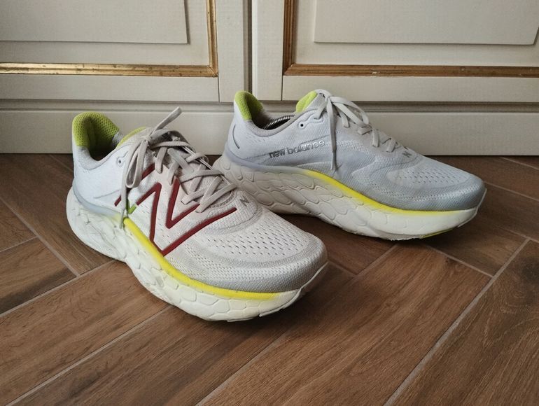 Used New Balance More v4 Fresh Foam X bike — image 7 of 12