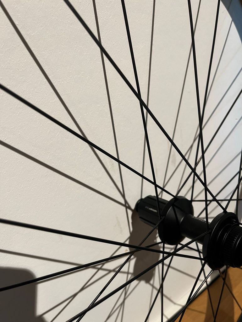 Used Dt Swiss ARC 1400 DICUT DB 2025 bike — image 4 of 6