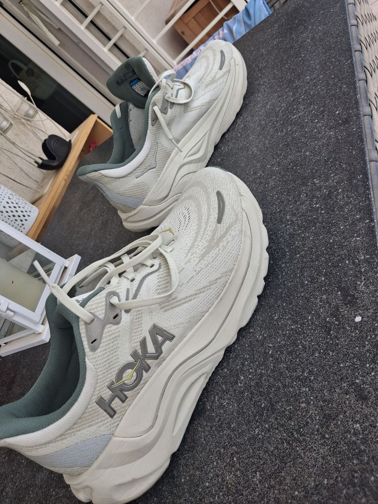 Used Hoka Arahi 8 2026 bike — image 3 of 6
