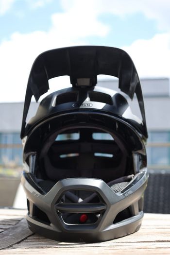 Used ABUS AirDrop MIPS Full-Face Helmet 2025 bike — image 2 of 12
